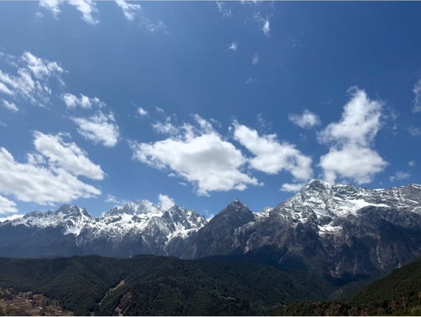 Bike Tour in Lijiang, Yunnan: Old Towns, Jade Dragon Snow Mountain and Wetland Routes