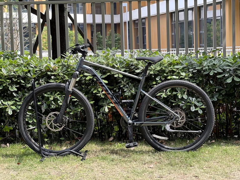 Giant XTC 800 rental bike