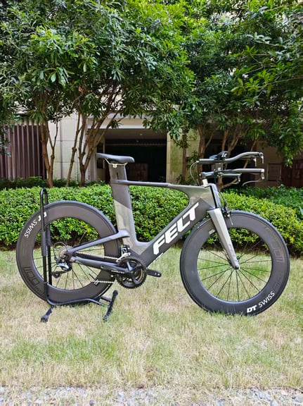 Felt IA Triathlon / TT Bike rental bike