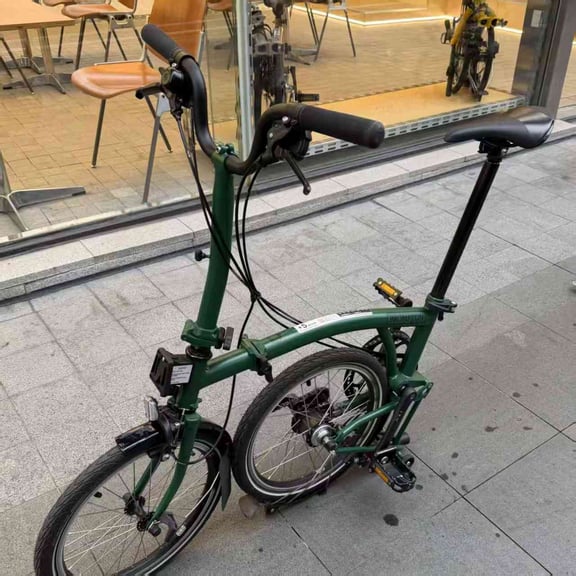 Brompton Folding Bike – Light Green rental bike