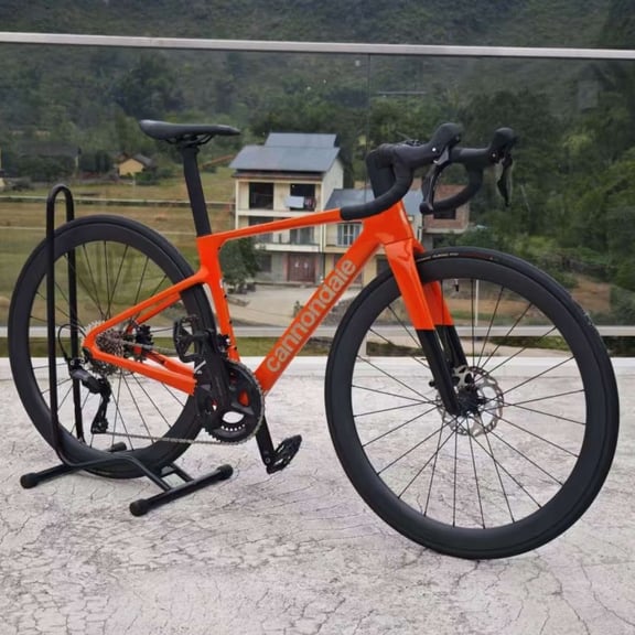 Cannondale SuperSix EVO rental bike