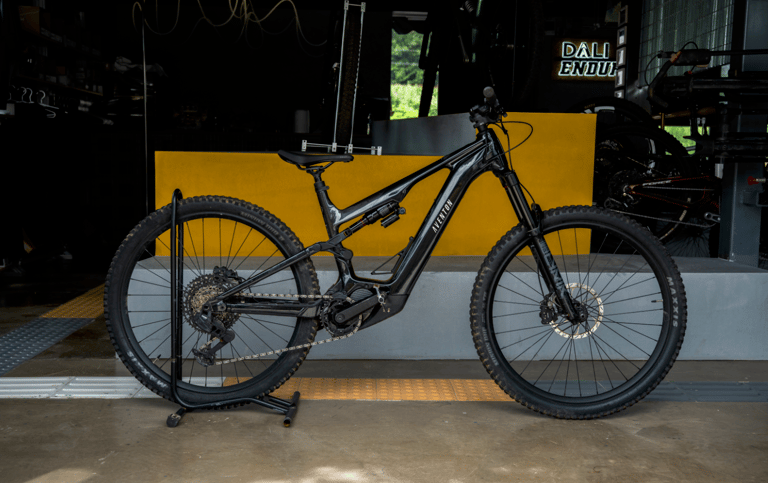 Aventon Current E-Bike rental bike